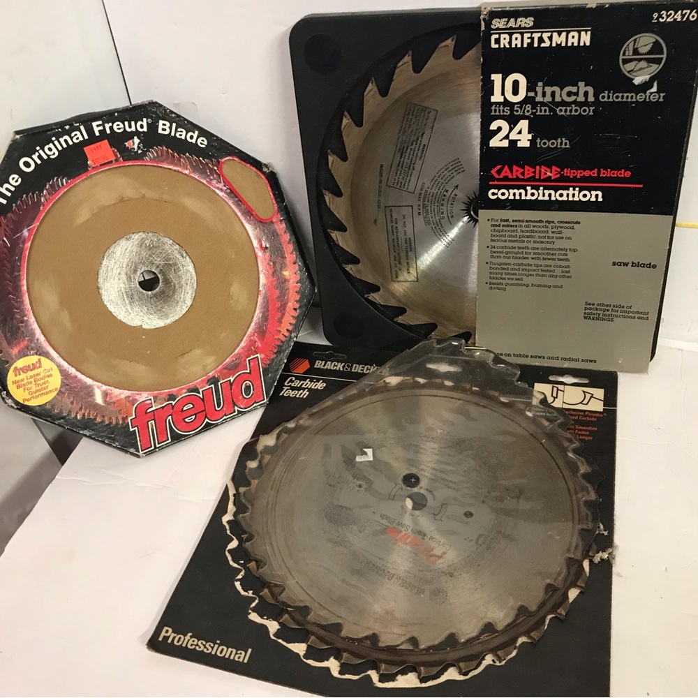 Lot 3 , 10” Skill Saw Blades 

Estate Find